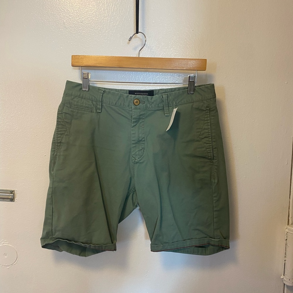 🥃🥃 Scotch & Soda Green Flat Front Shorts. Size 30.